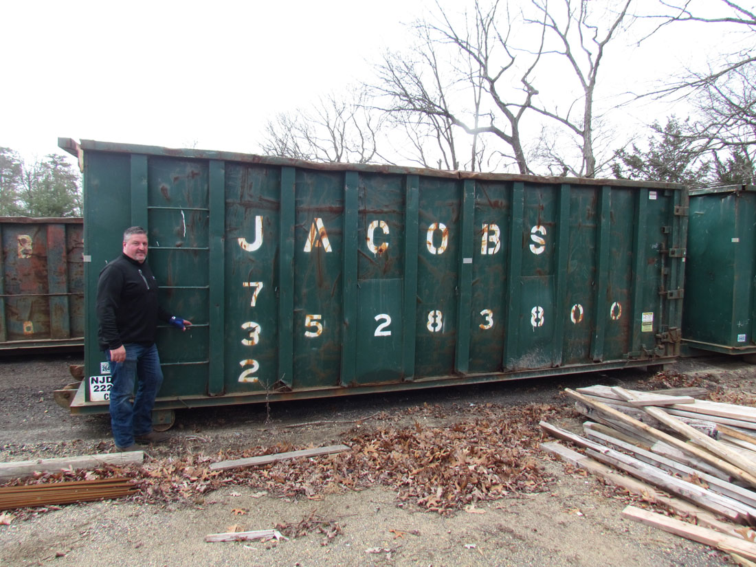 Brush Dumpster: 40 Yard